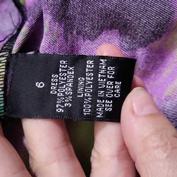 Classic style size 6 dress - Picture 5 of 5